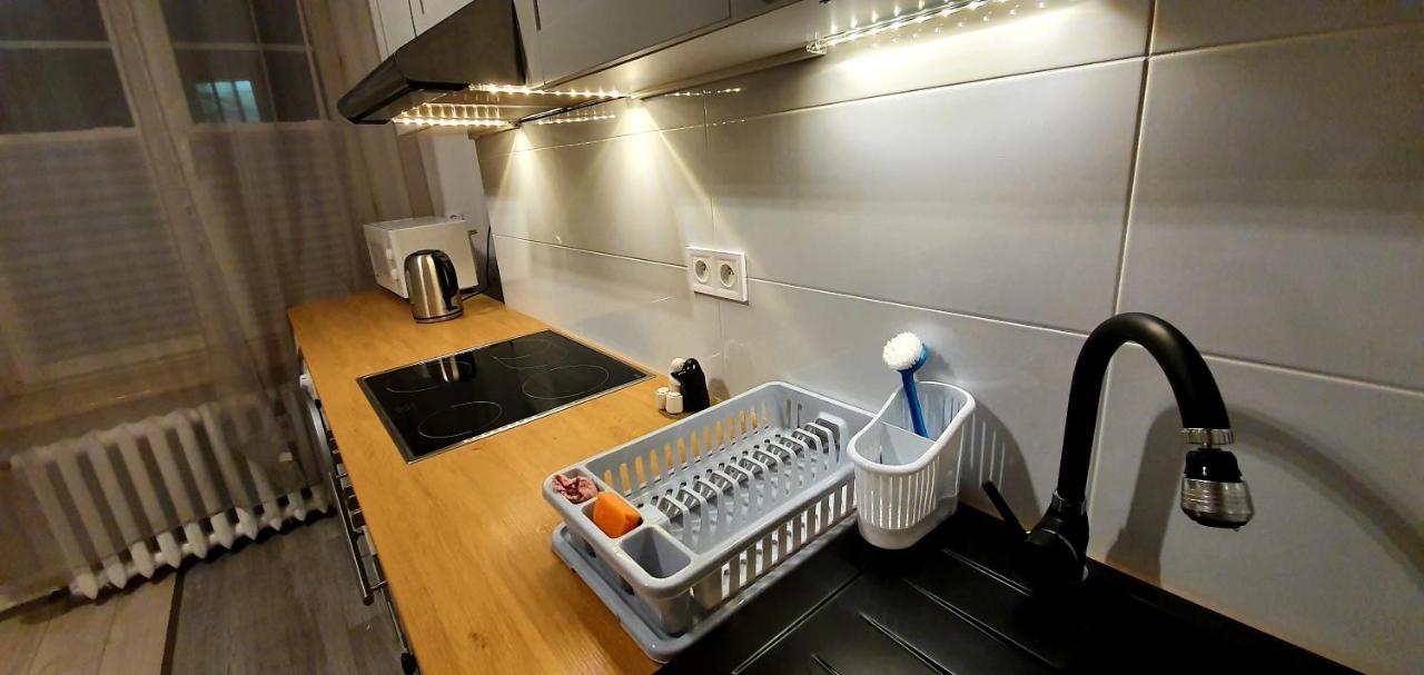 Separated Kitchen, Fast Internet Aleja 3 Maja 2M80 Βαρσοβία Εξωτερικό φωτογραφία